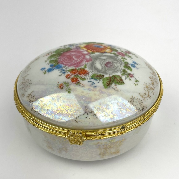 Vintage Porcelain Trinket Box - Picture 7 of 9